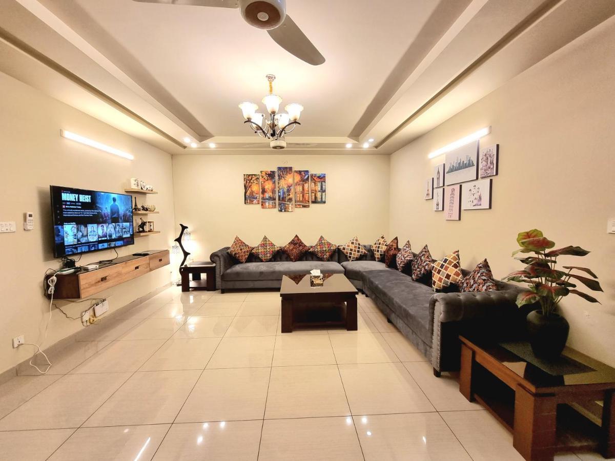 Luxurious Landing Apartments & Suites Bahria Town راوالبيندي المظهر الخارجي الصورة