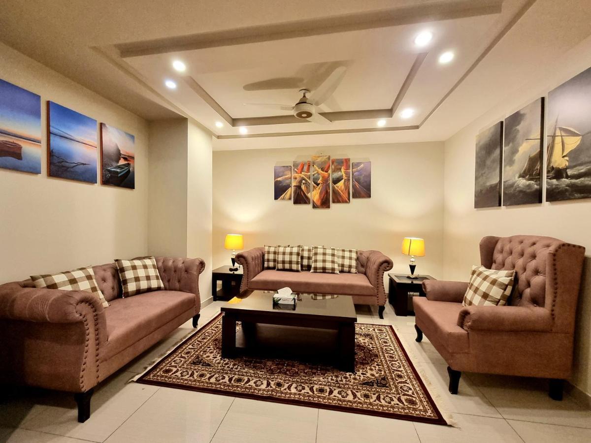 Luxurious Landing Apartments & Suites Bahria Town راوالبيندي المظهر الخارجي الصورة